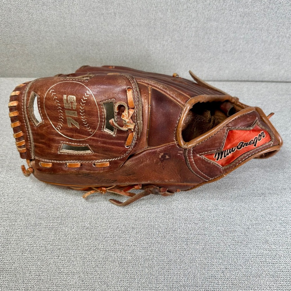 Vintage MacGregor Hank Aaron 715 Home Run Commemorative Baseball Glove Brown